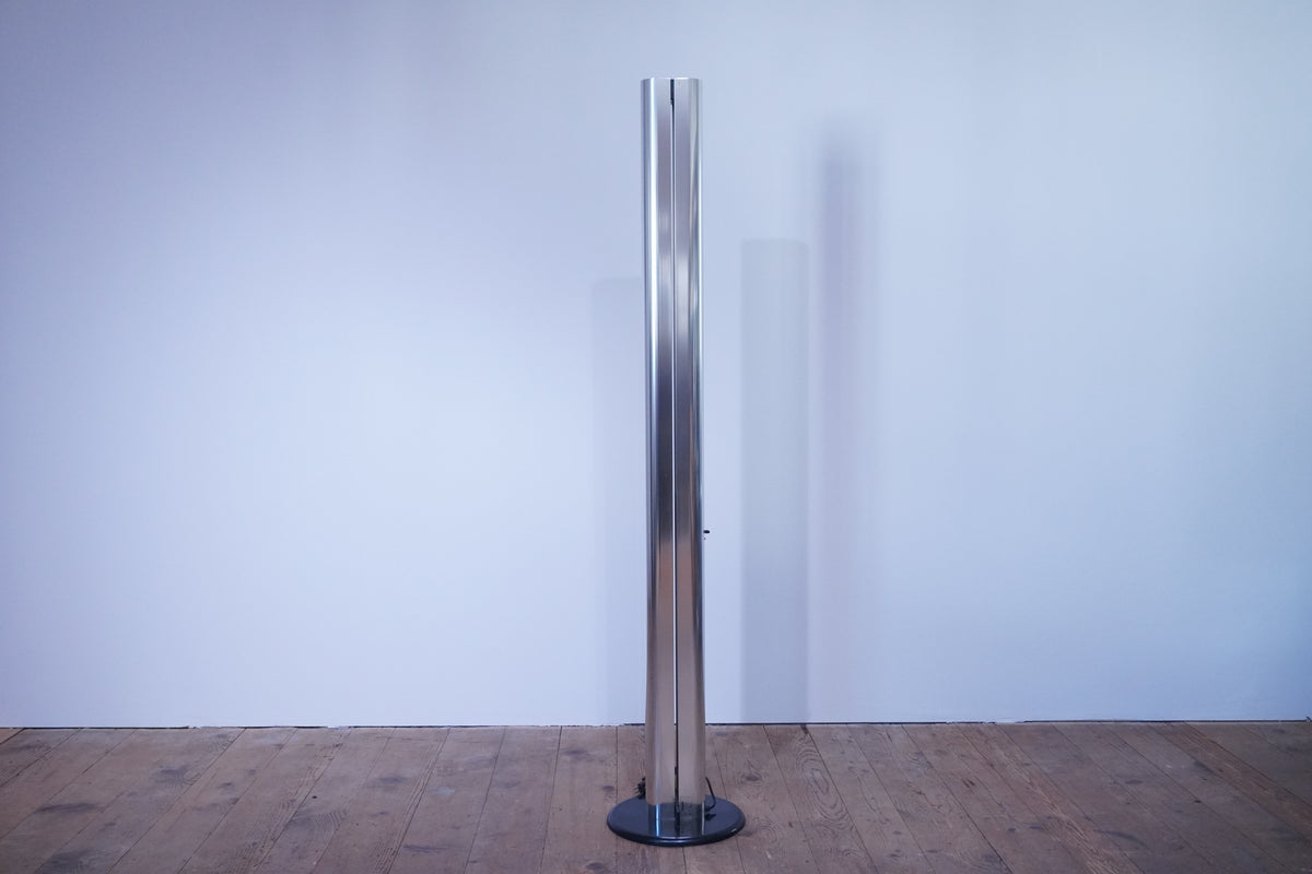 Artemide Megaron Stehleuchte Alu glänzend