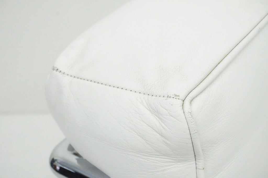 Cassina LC2 Sessel Le Corbusier Leder weiss