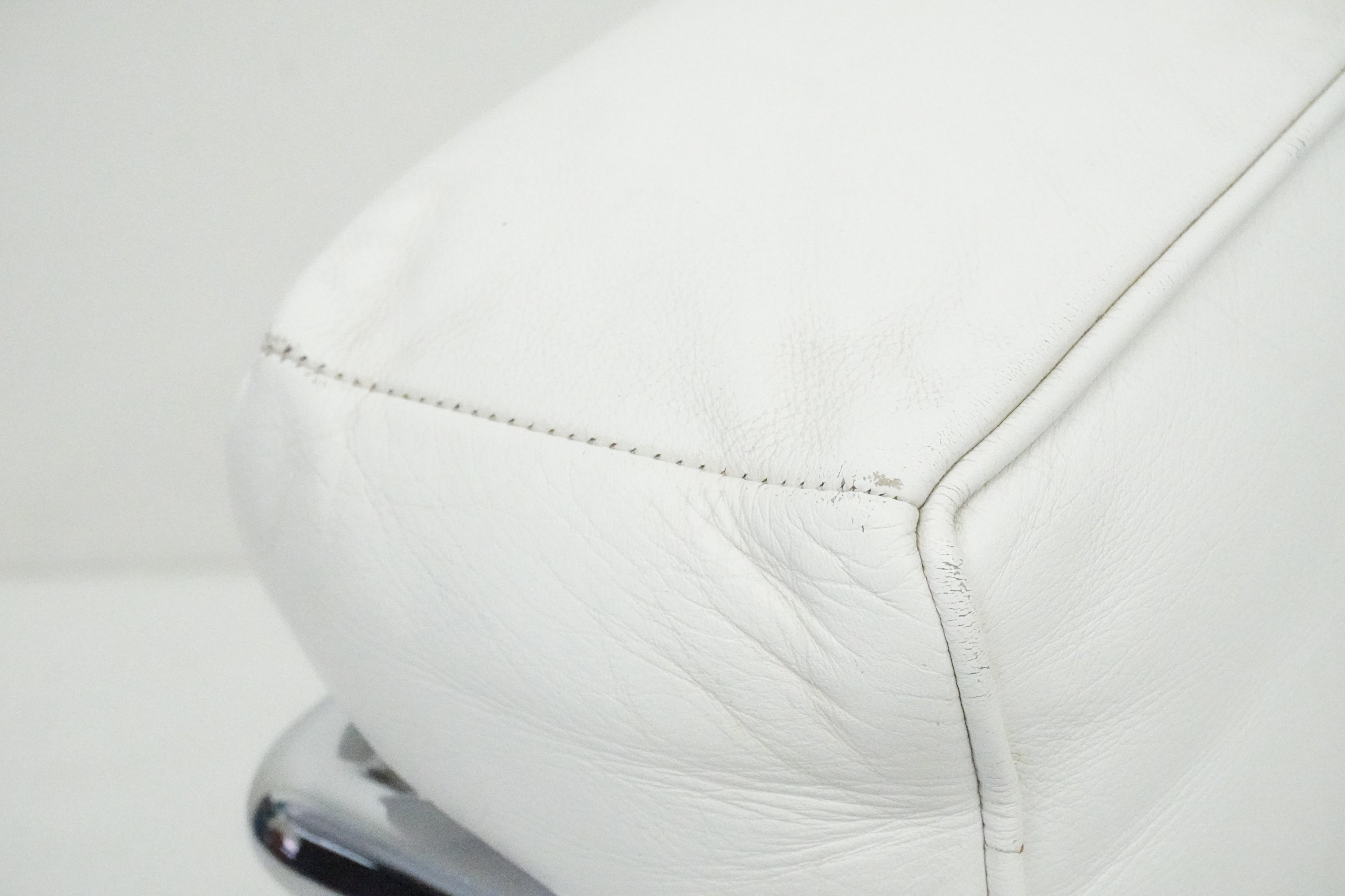 Cassina LC2 Sessel Le Corbusier Leder weiss