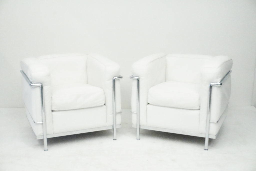 Cassina LC2 Sessel Le Corbusier Leder weiss