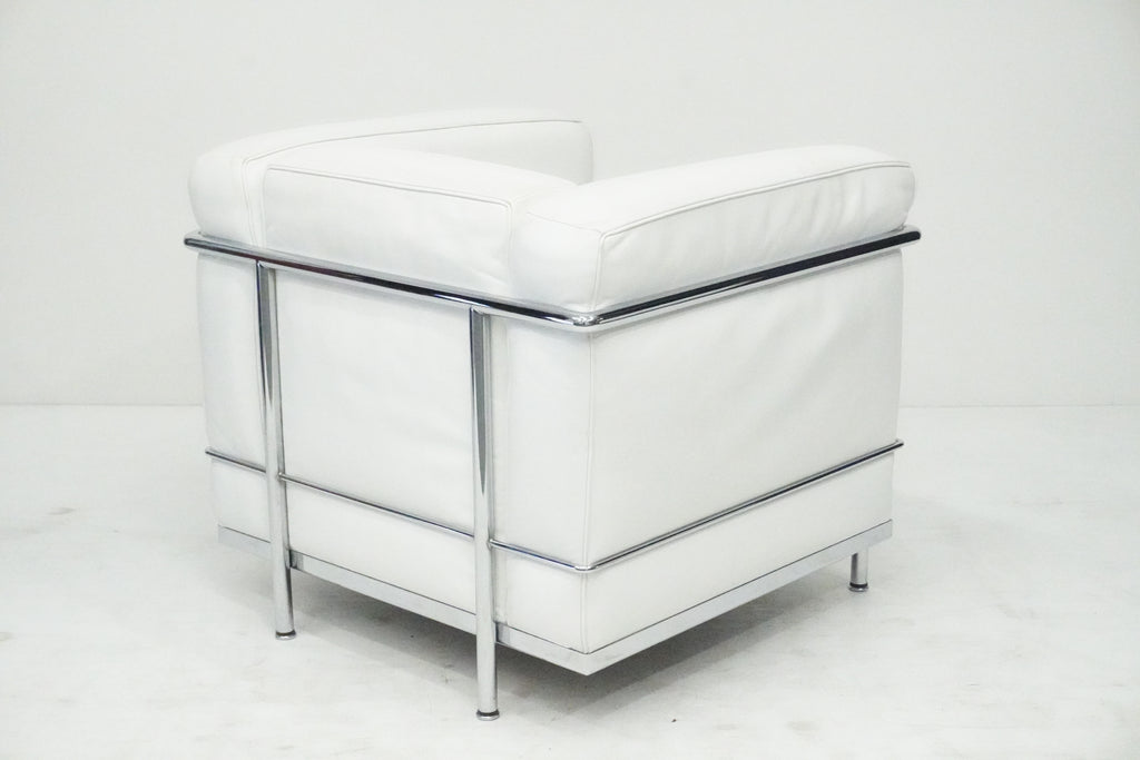 Cassina LC2 Sessel Le Corbusier Leder weiss