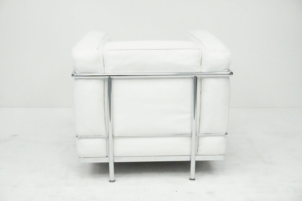 Cassina LC2 Sessel Le Corbusier Leder weiss