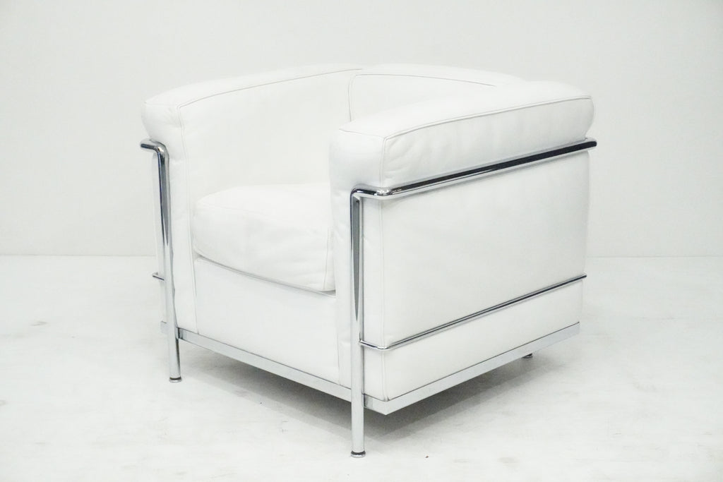 Cassina LC2 Sessel Le Corbusier Leder weiss