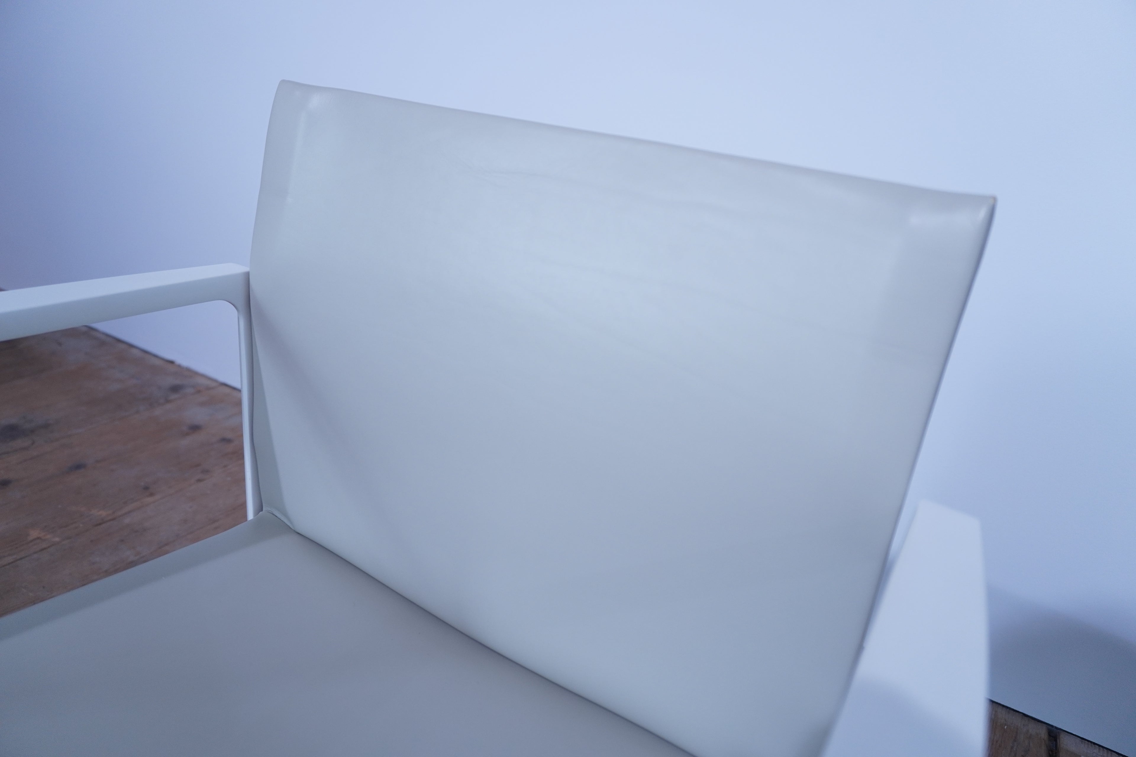 Cassina Eve Designklassiker Esszimmerstuhl Leder elfenbein