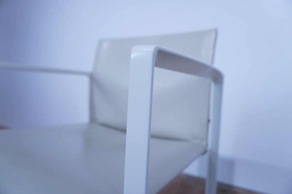 Cassina Eve Designklassiker Esszimmerstuhl Leder elfenbein