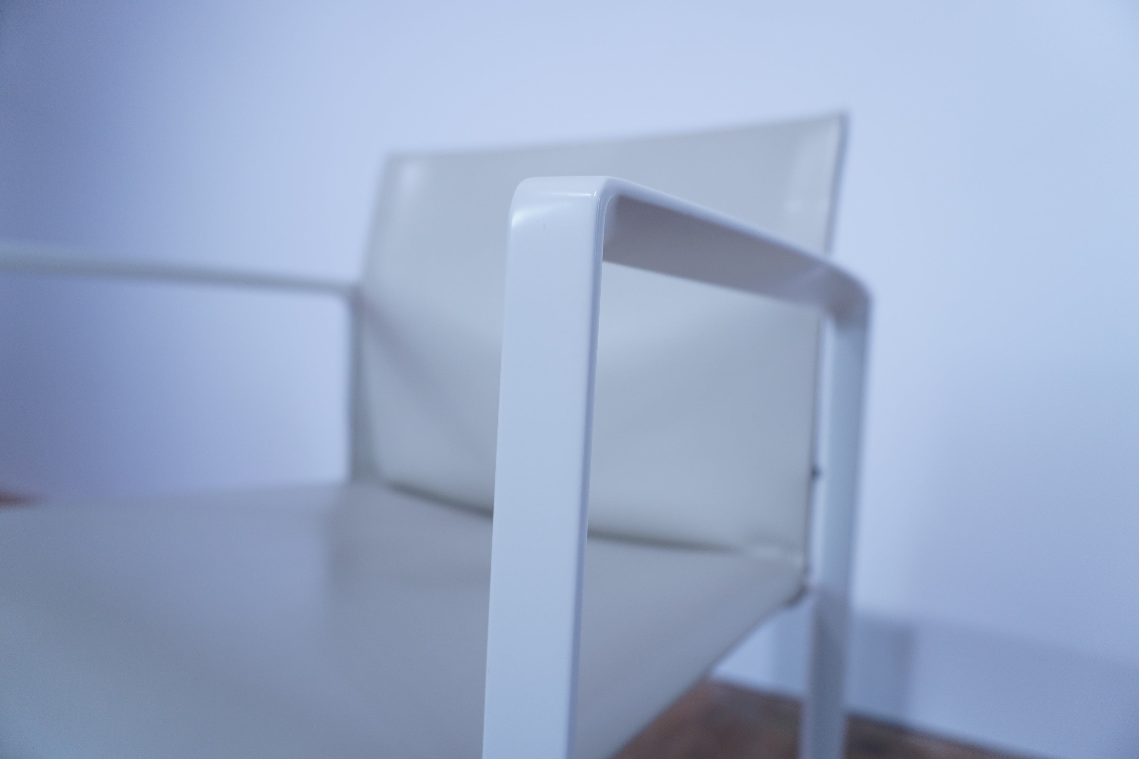 Cassina Eve Designklassiker Esszimmerstuhl Leder elfenbein