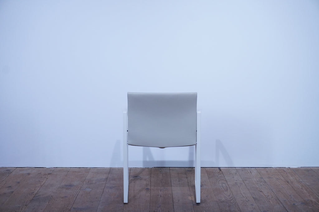 Cassina Eve Designklassiker Esszimmerstuhl Leder elfenbein