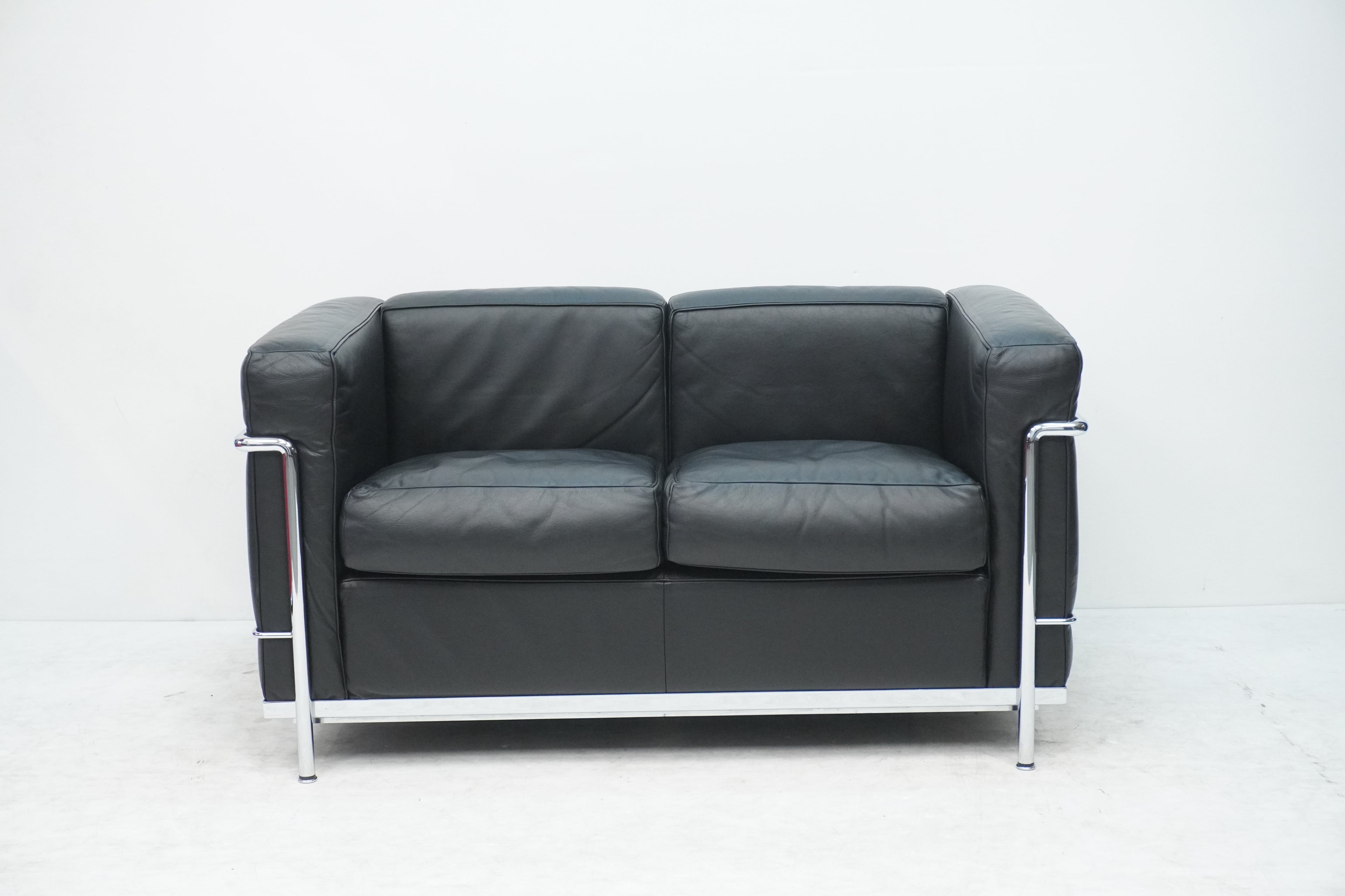 Cassina LC2 2er Sofa Le Corbusier Leder schwarz