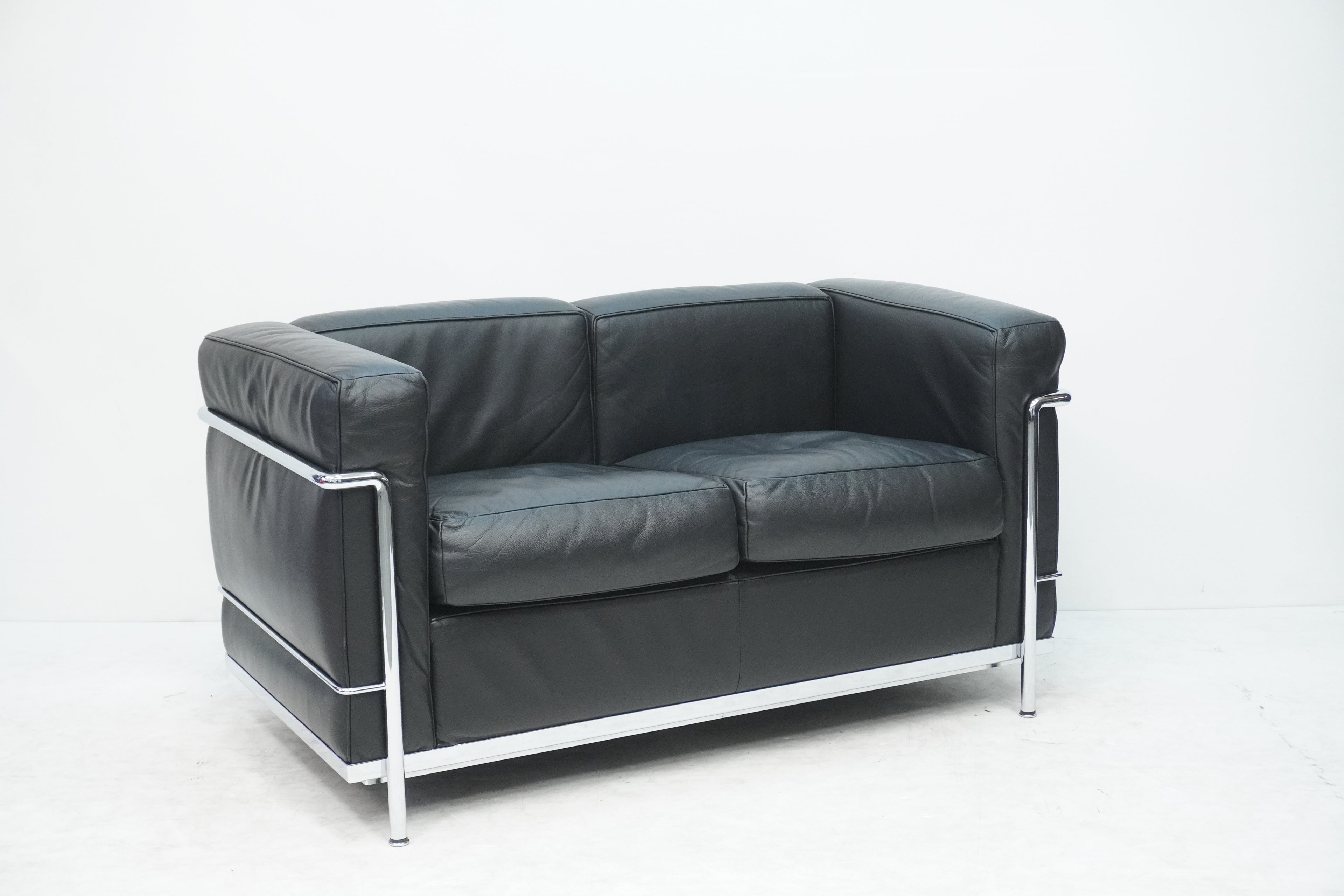 Cassina LC2 2er Sofa Le Corbusier Leder schwarz