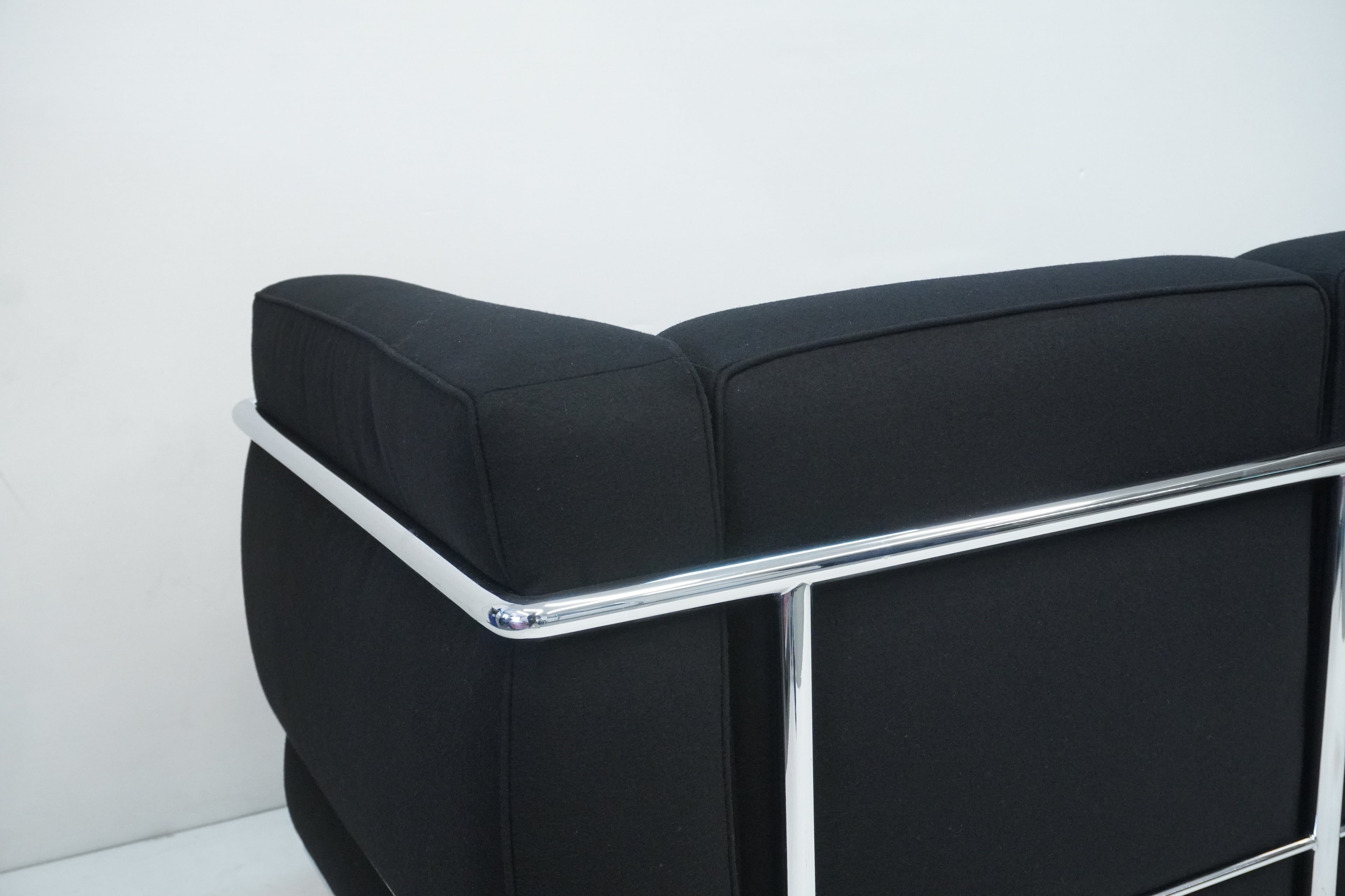 Cassina LC2 3er Sofa Le Corbusier Stoff schwarz