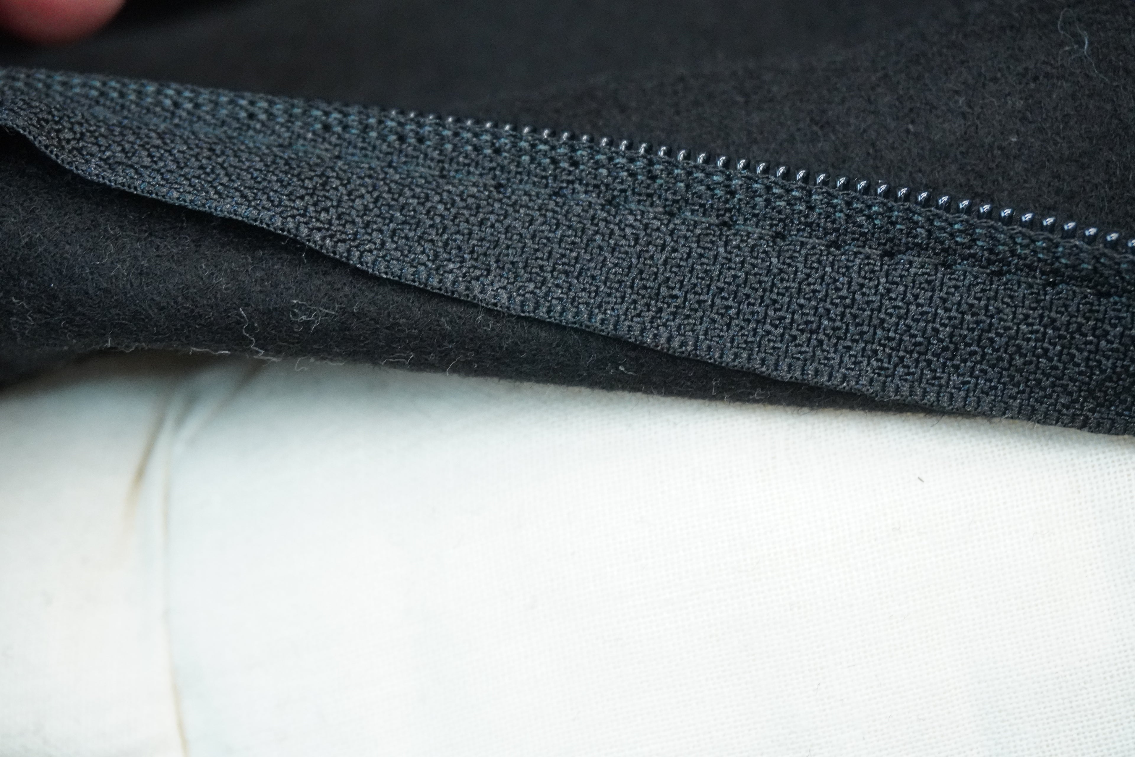 Cassina LC2 3er Sofa Le Corbusier Stoff schwarz