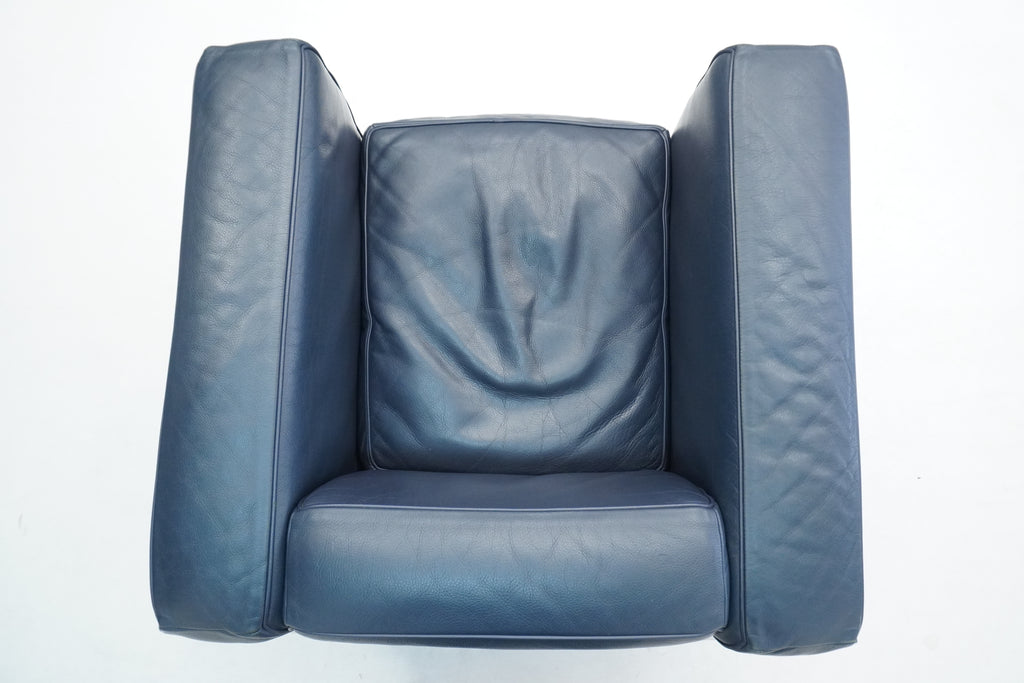 Cassina LC2 Sessel Le Corbusier Leder dunkelblau