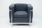 Cassina LC2 Sessel Le Corbusier Leder dunkelblau