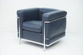 Cassina LC2 Sessel Le Corbusier Leder dunkelblau