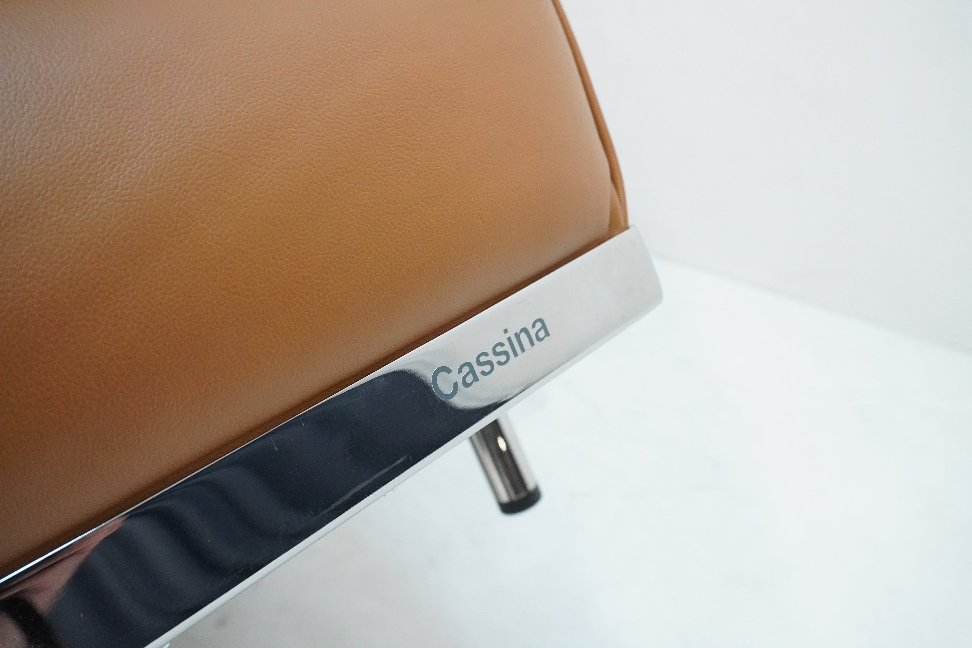 Cassina LC2 Sessel Le Corbusier Leder cognac