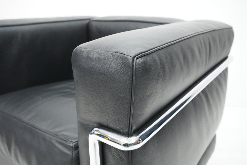 Cassina LC2 Sessel Le Corbusier Leder schwarz