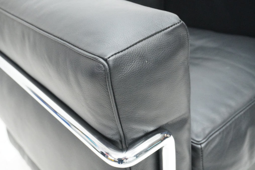 Cassina LC2 Sessel Le Corbusier Leder schwarz