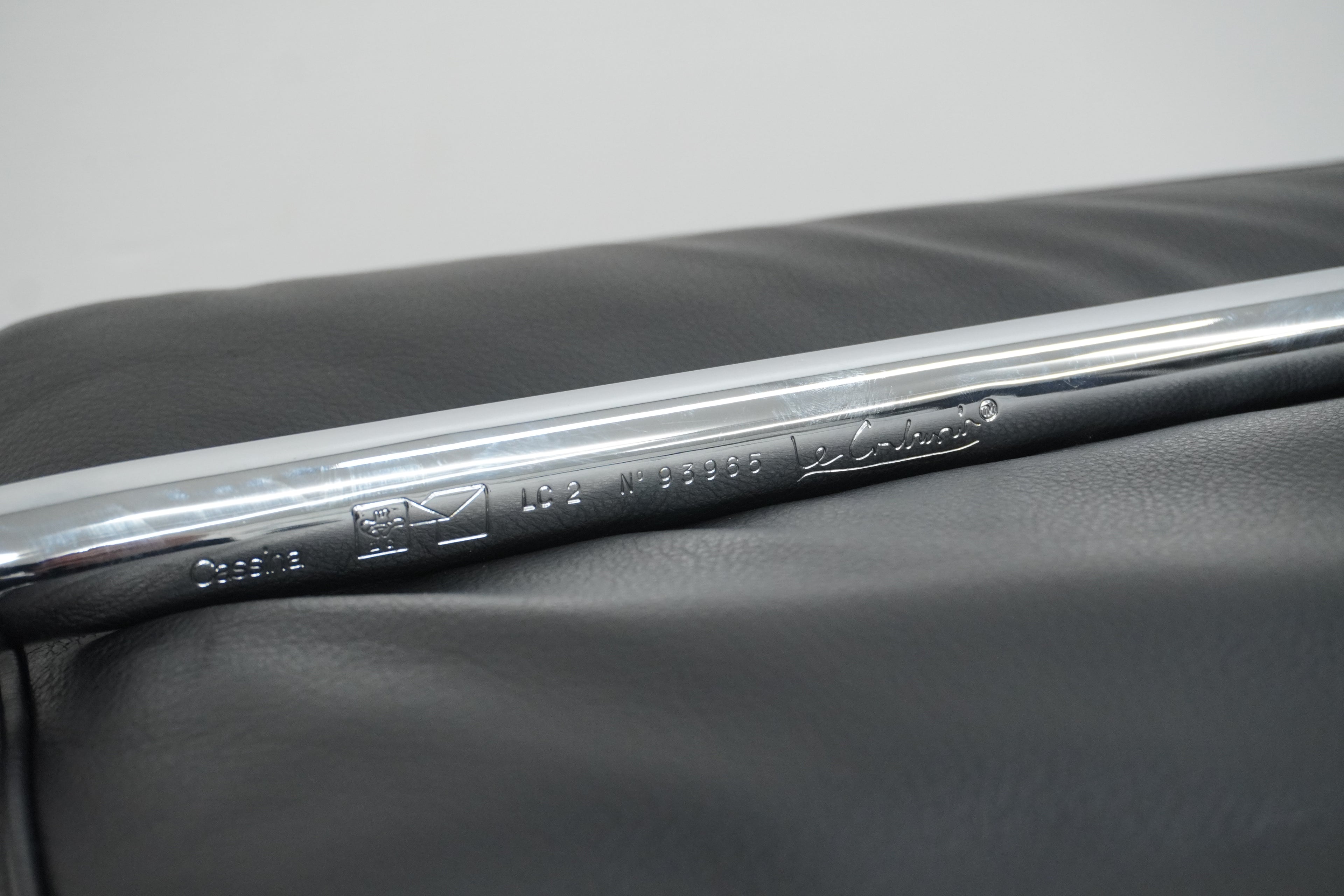 Cassina LC2 Sessel Le Corbusier Leder schwarz