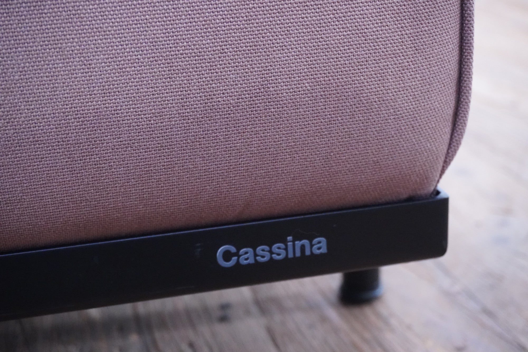 Cassina LC2 Sessel Le Corbusier Leder Stoff braun