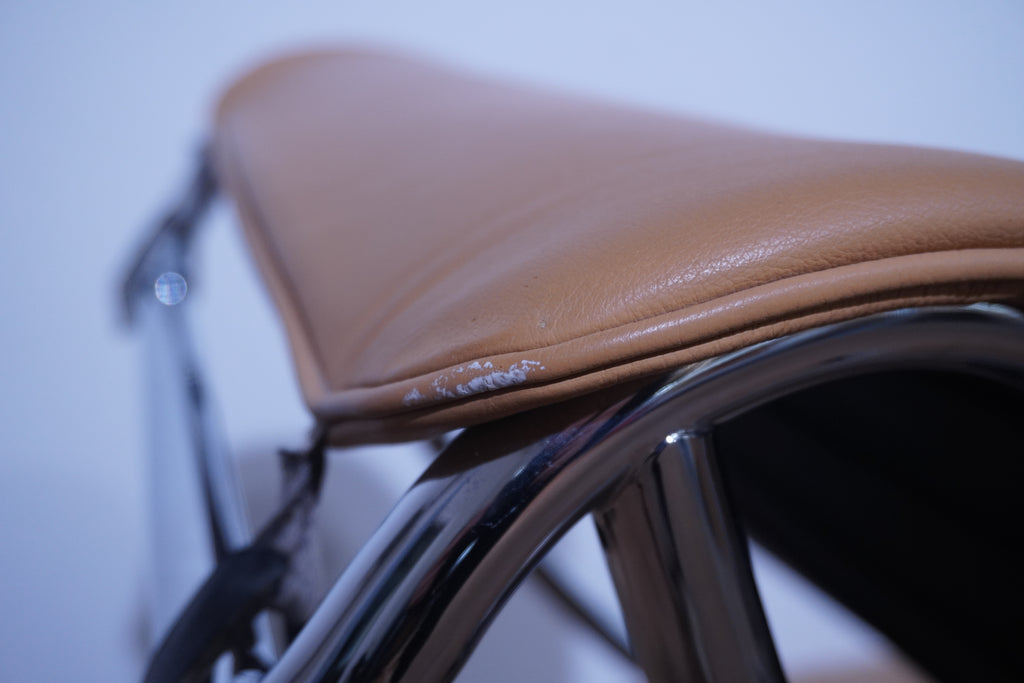 Cassina LC4 Liege Le Corbusier Leder cognac
