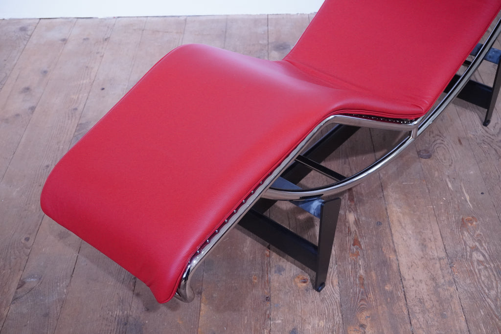 Cassina LC4 Liege Le Corbusier Leder rot