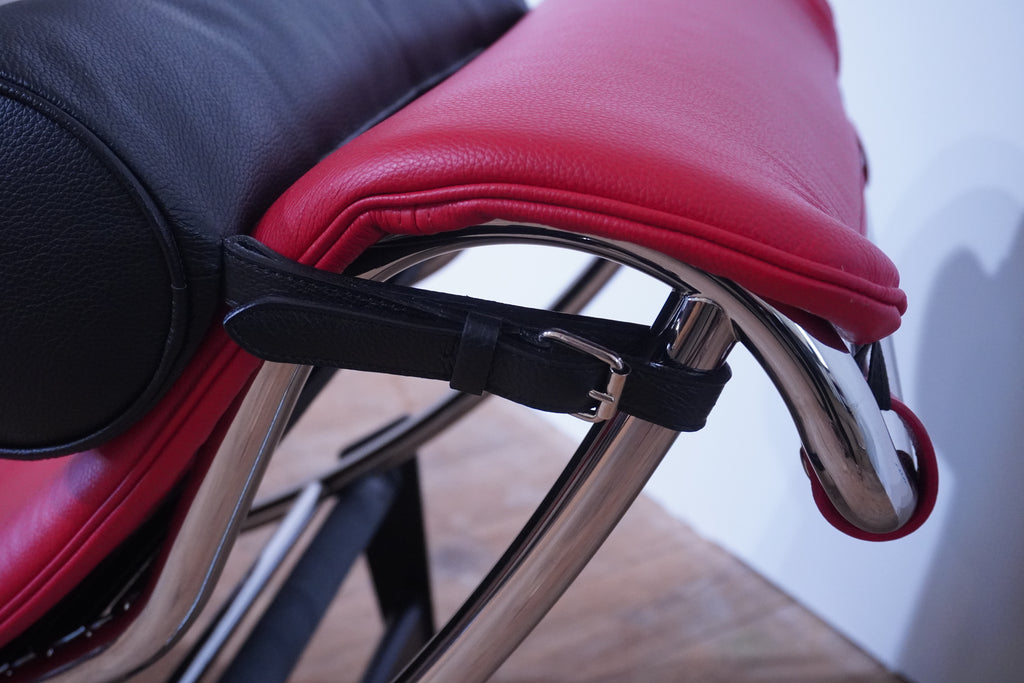 Cassina LC4 Liege Le Corbusier Leder rot