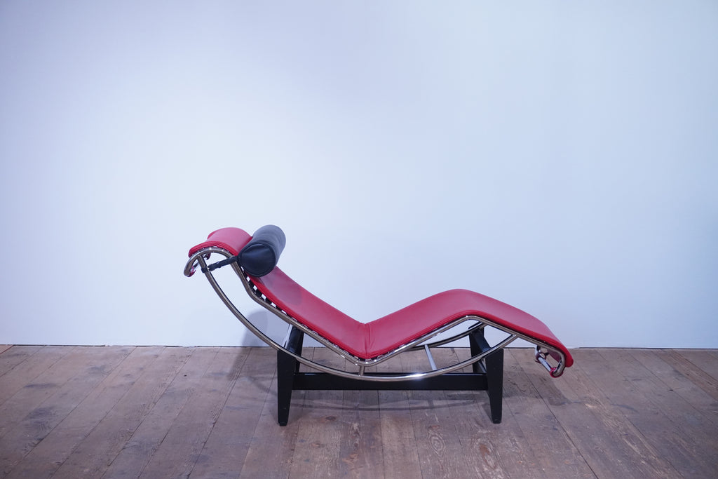 Cassina LC4 Liege Le Corbusier Leder rot