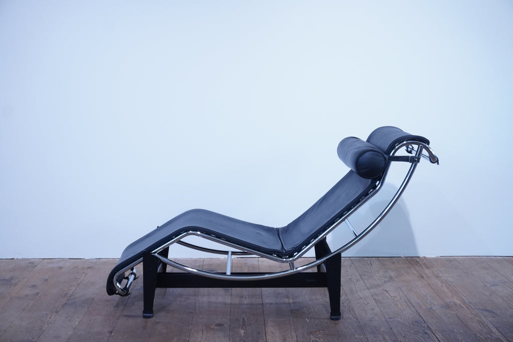 Cassina LC4 Liege Le Corbusier Leder schwarz