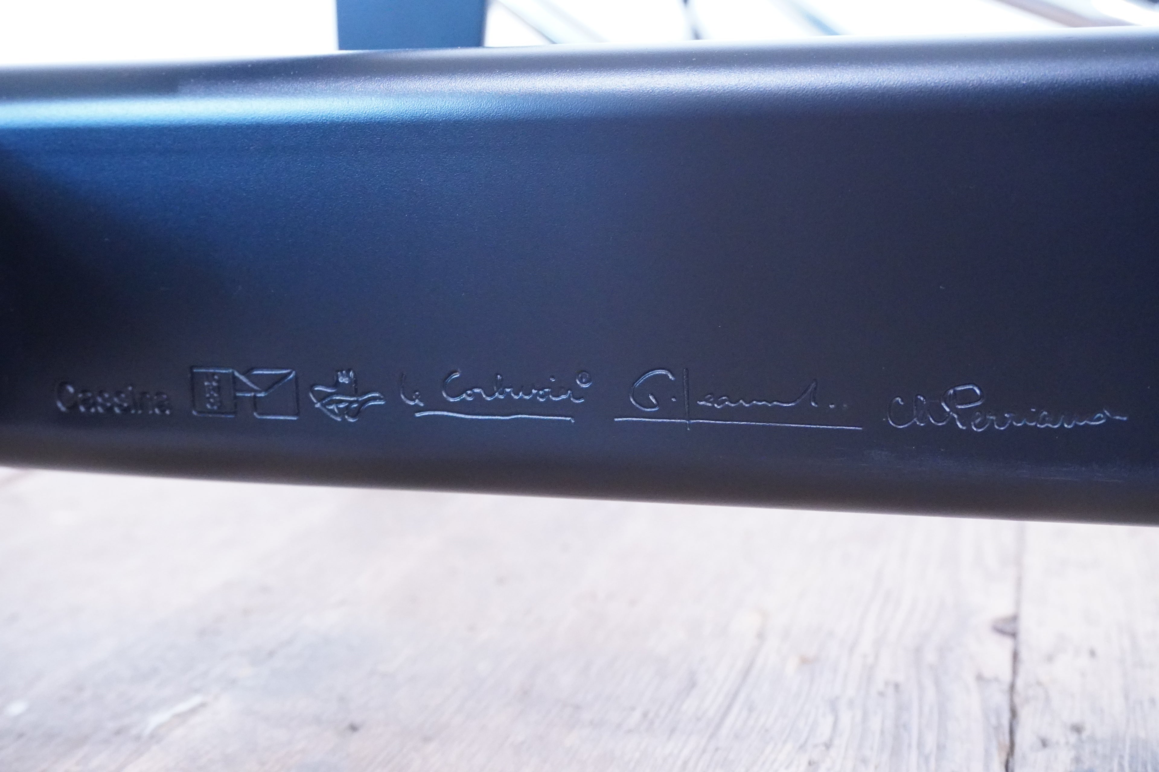 Cassina LC4 Liege Le Corbusier Leder schwarz