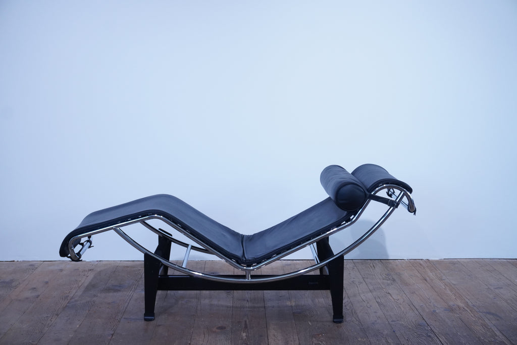 Cassina LC4 Liege Le Corbusier Leder schwarz