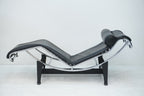 Cassina LC4 Liege Le Corbusier Leder schwarz