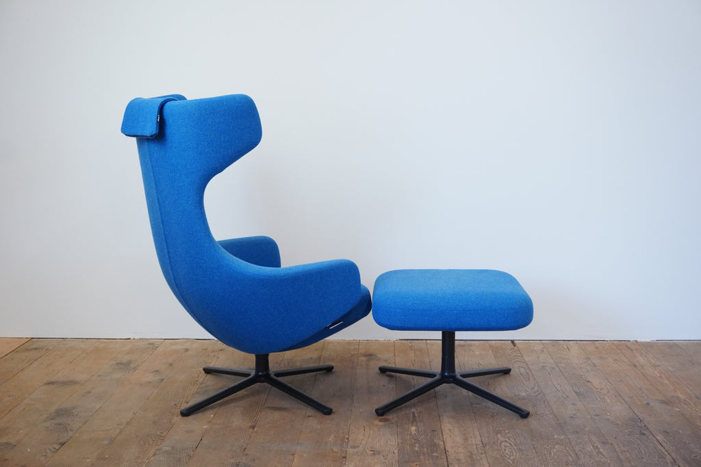 Vitra Grand Repos mit Ottomane Stoff blau