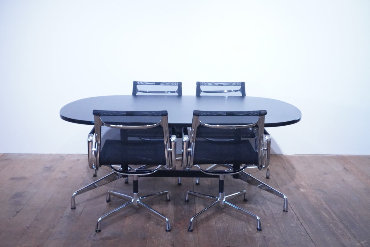 Vitra Eames Segmented Table Linoleum schwarz 185x105 cm
