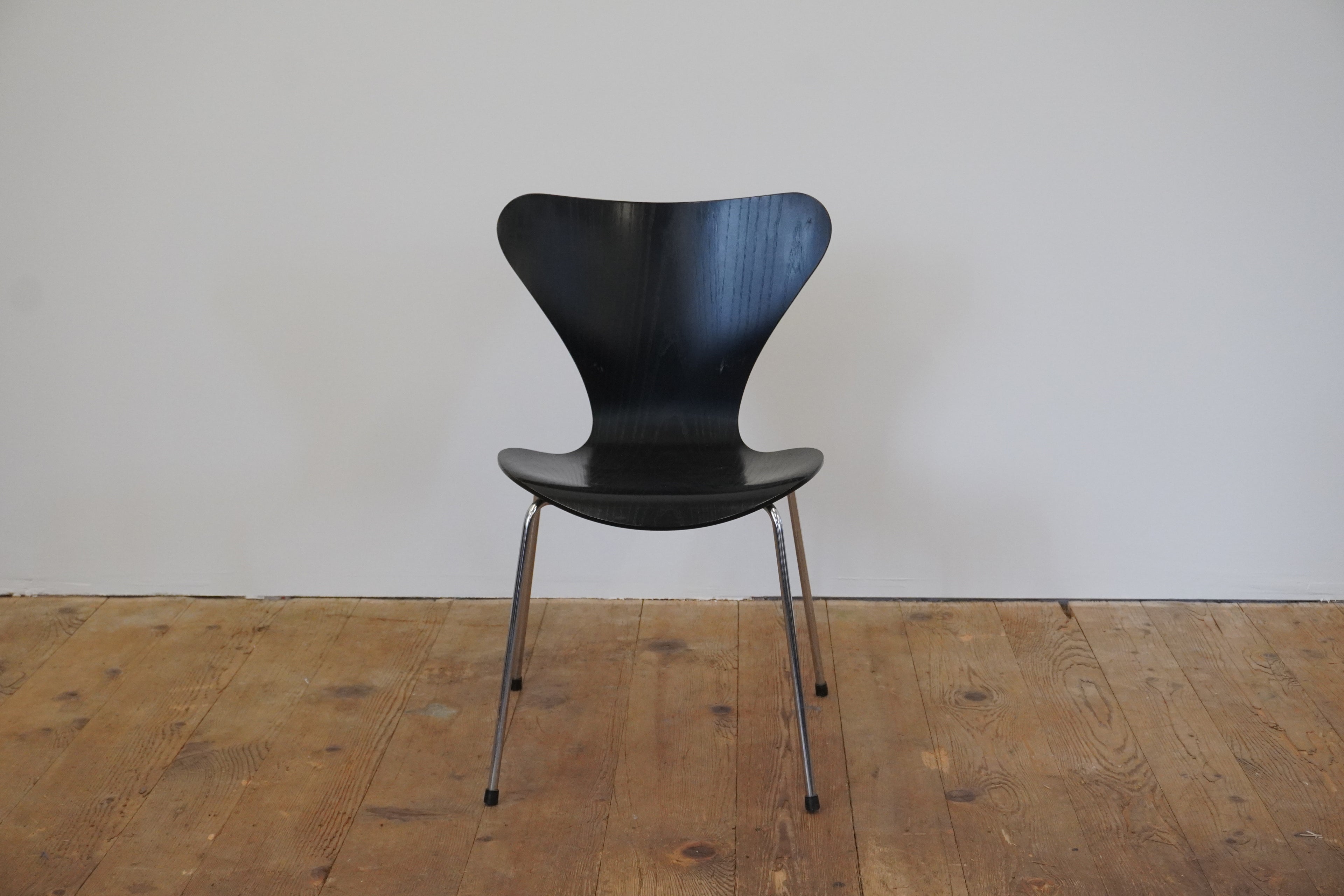 Fritz Hansen Serie 7 schwarz 3107 Arne Jacobsen