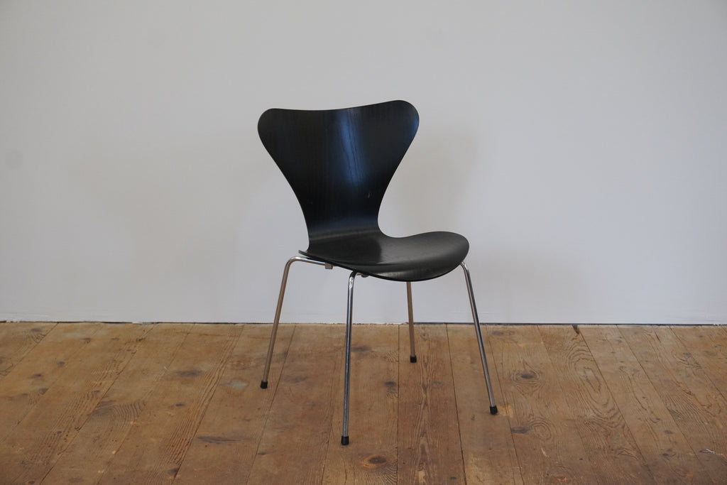 Fritz Hansen Serie 7 schwarz 3107 Arne Jacobsen