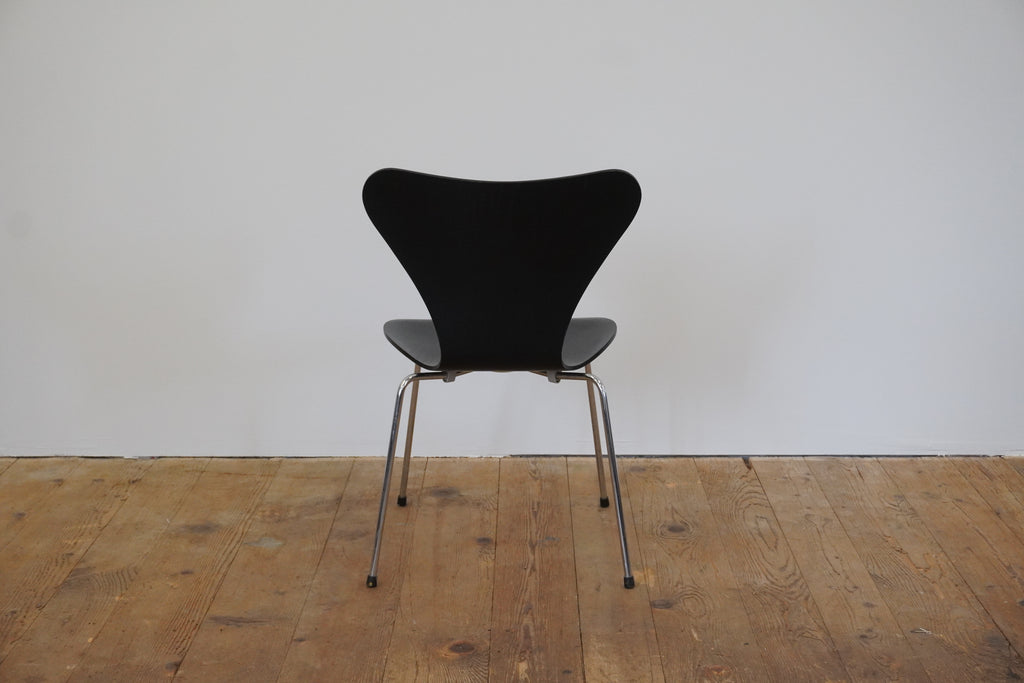 Fritz Hansen Serie 7 schwarz 3107 Arne Jacobsen
