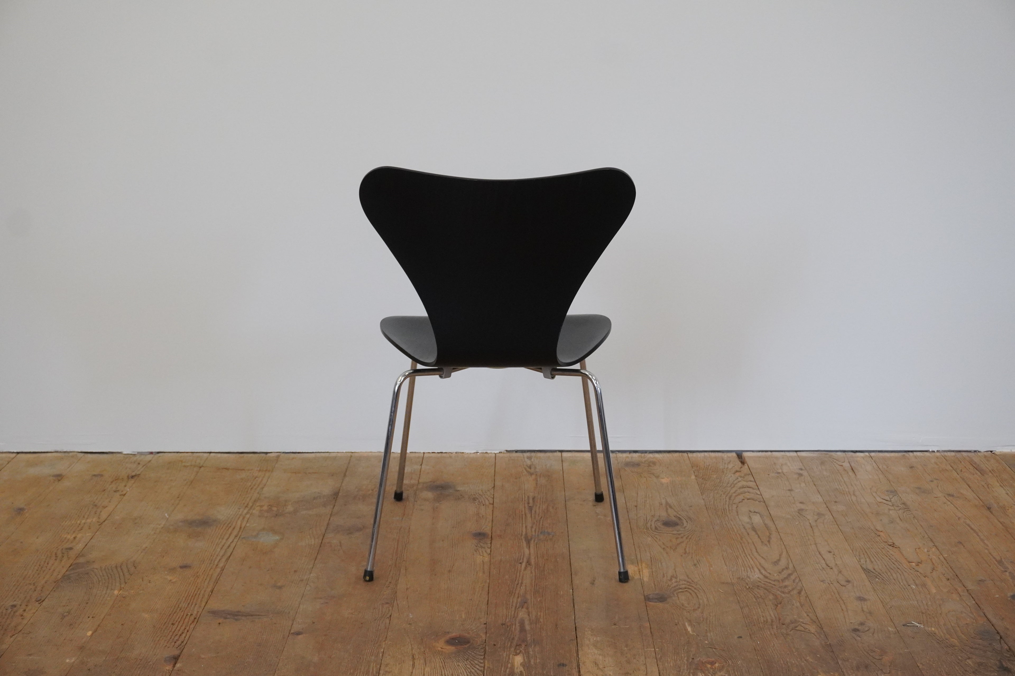 Fritz Hansen Serie 7 schwarz 3107 Arne Jacobsen