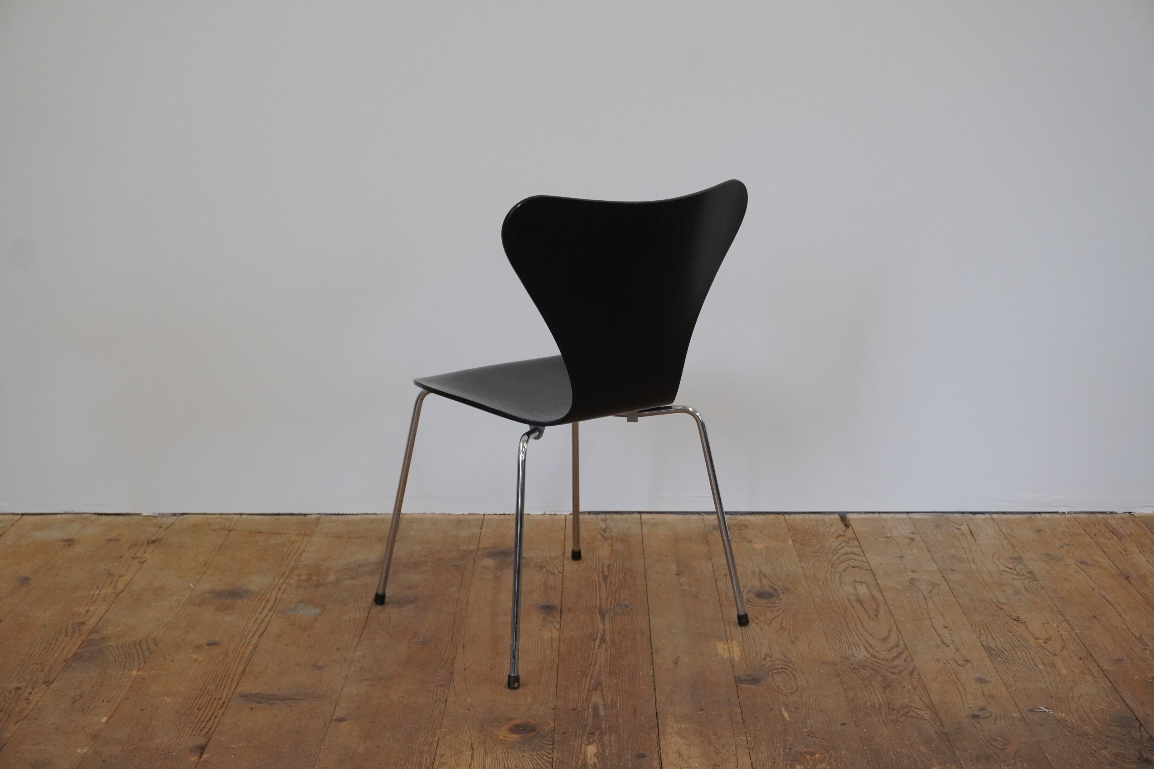 Fritz Hansen Serie 7 schwarz 3107 Arne Jacobsen