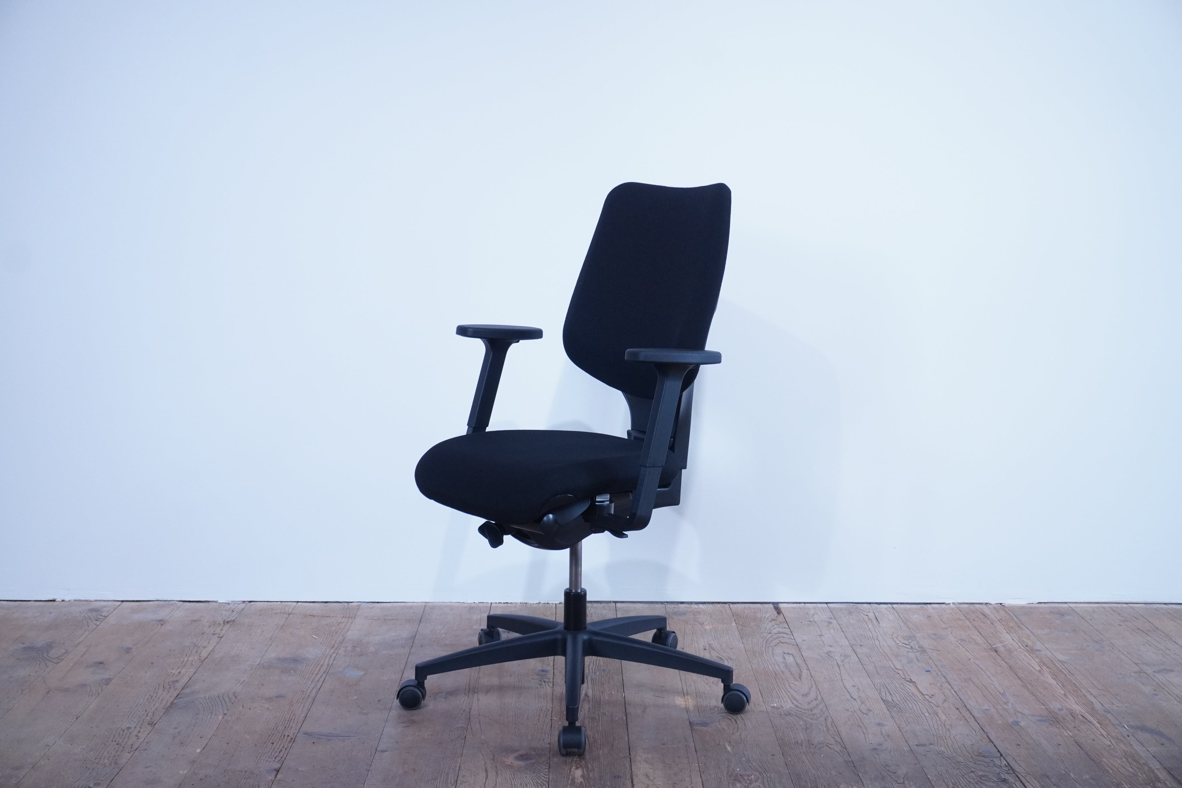 Giroflex Bürostuhl Modell 545 Stoff schwarz