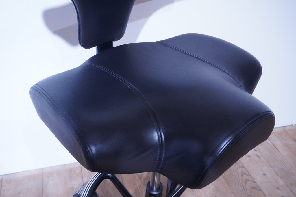 HAG Capisco 8106 Sattelstuhl mit Fussring Leder schwarz