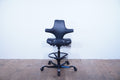 HAG Capisco 8106 Sattelstuhl mit Fussring Leder schwarz