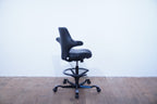 HAG Capisco 8106 Sattelstuhl mit Fussring Leder schwarz