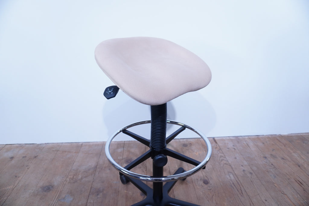 Anatom Silya Hocker Arbeitsstuhl Hochstuhl Microfaser beige