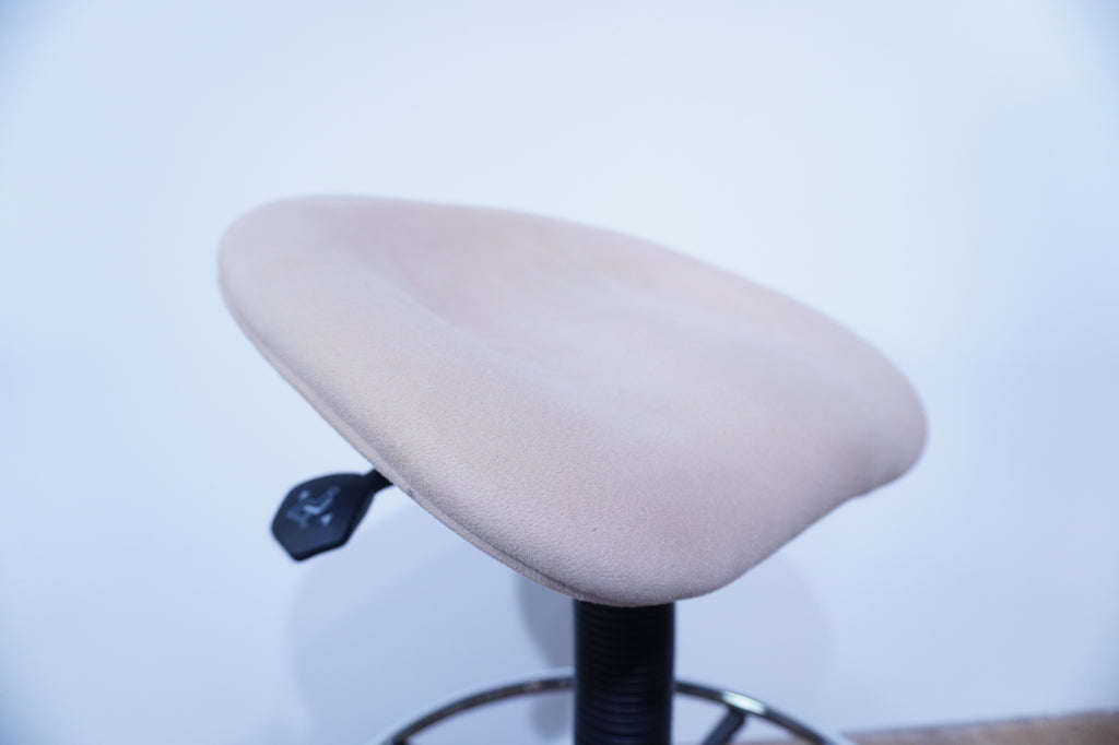 Anatom Silya Hocker Arbeitsstuhl Hochstuhl Microfaser beige