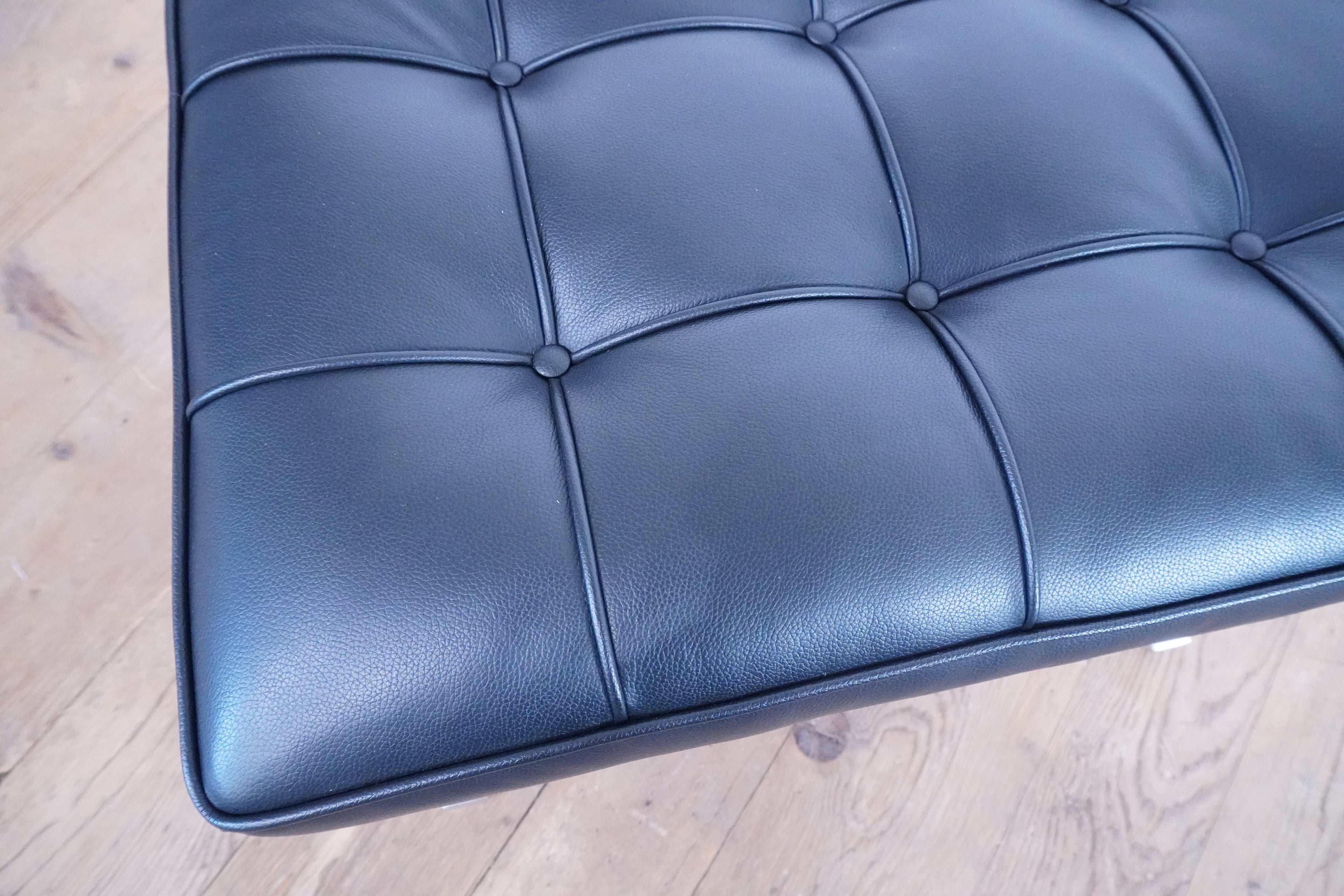 Knoll International Barcelona Ottoman