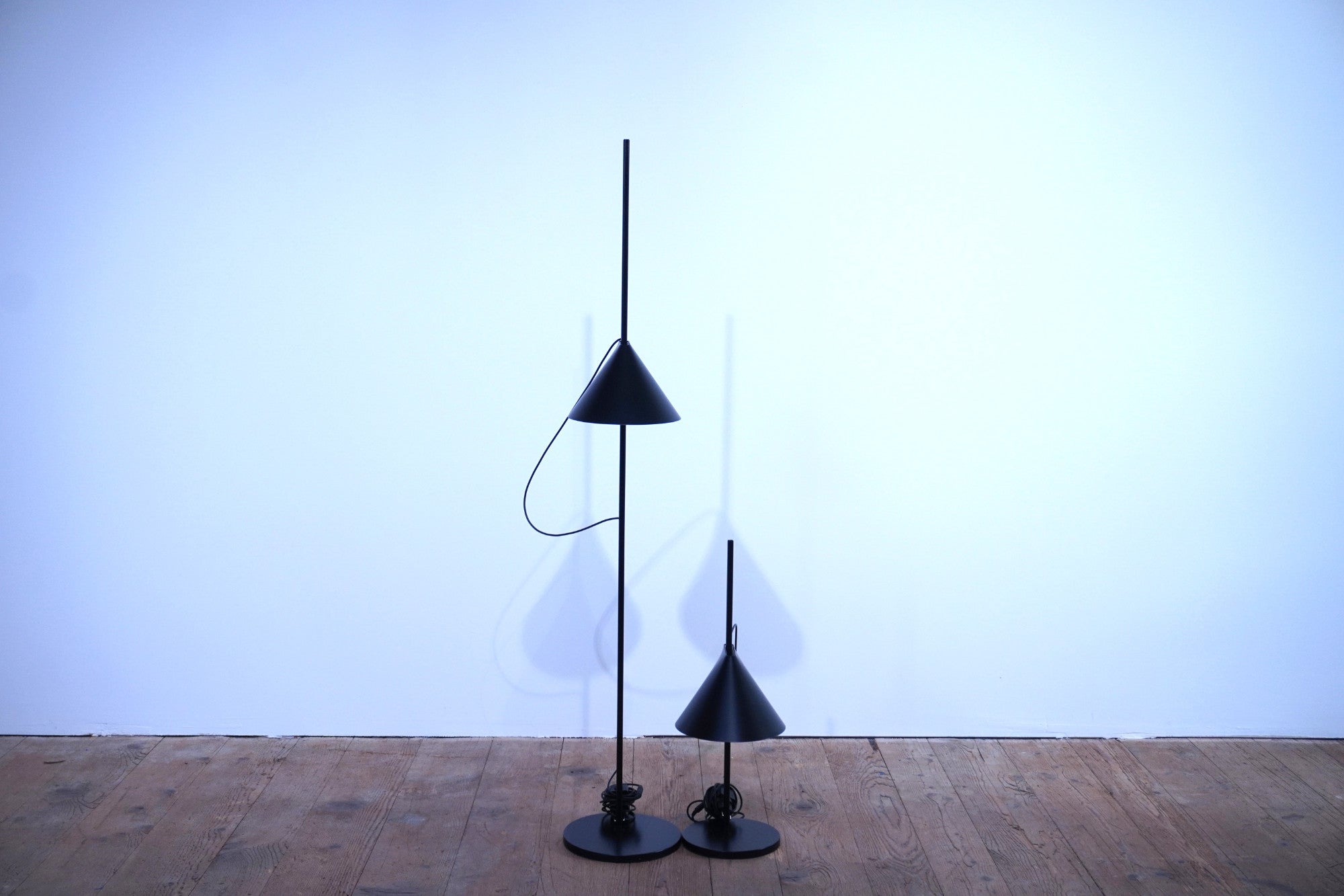 Louis Poulsen YUH Tischleuchte schwarz 61cm