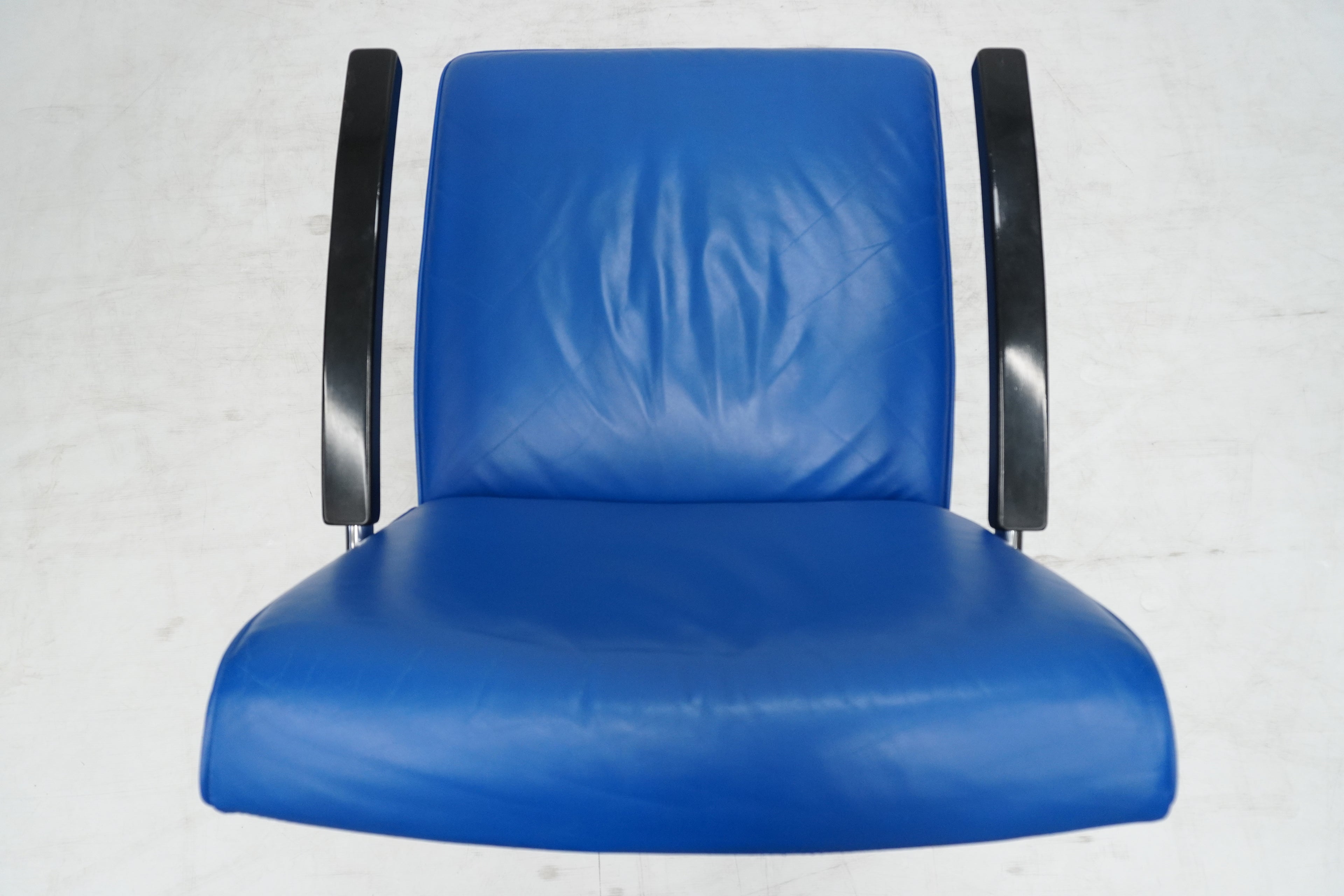 Thonet S411 Freischwinger Sessel Leder blau
