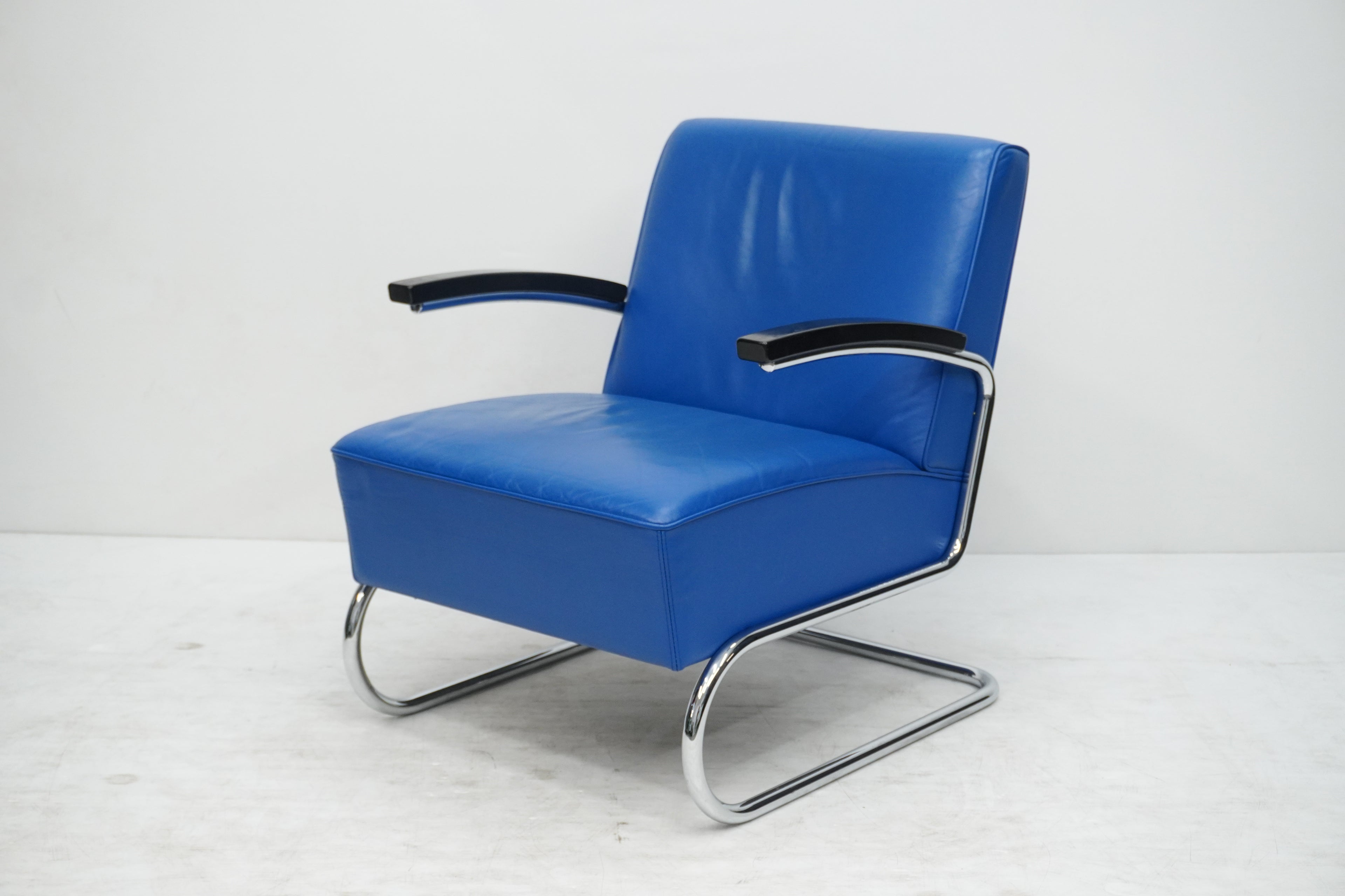 Thonet S411 Freischwinger Sessel Leder blau