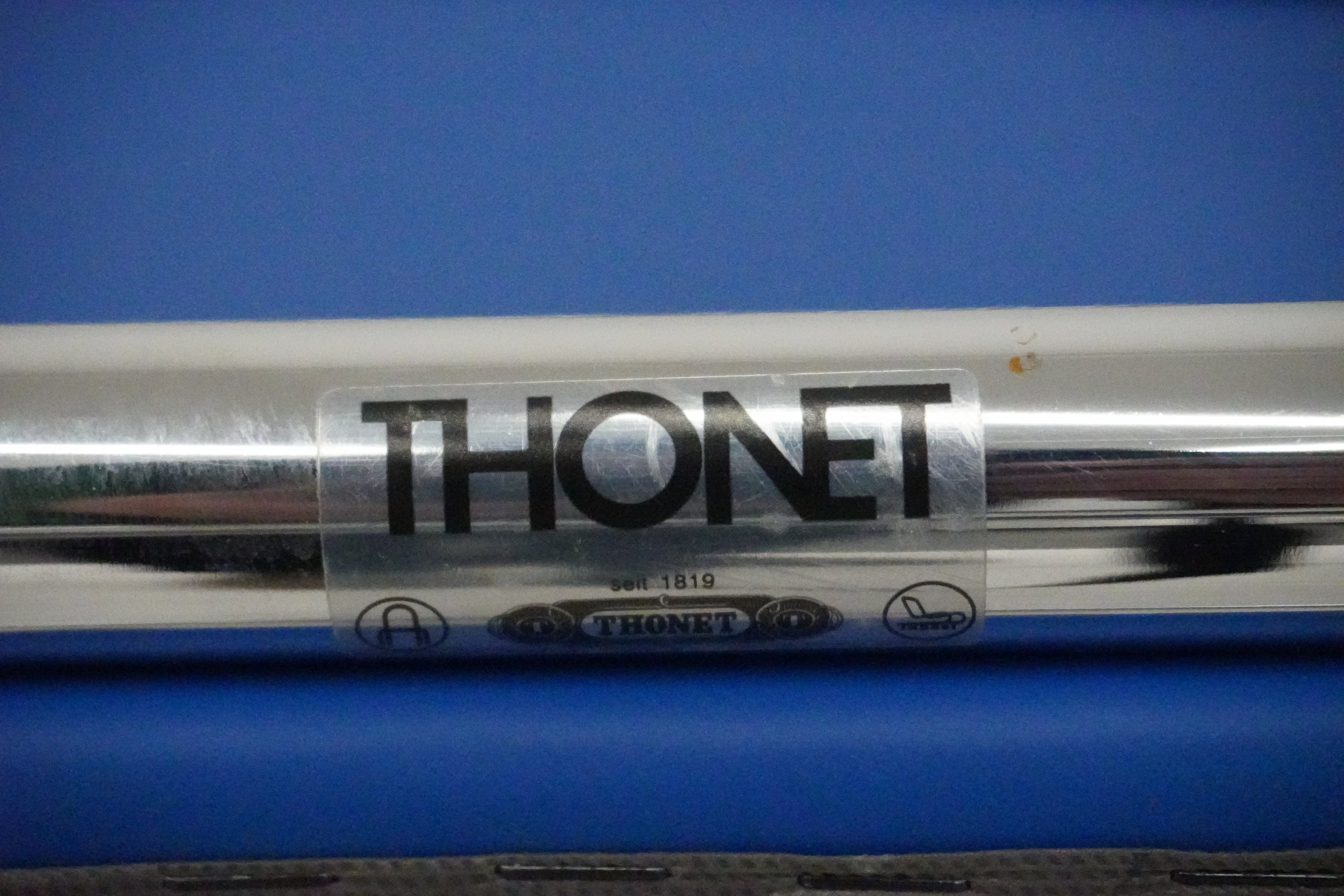 Thonet S411 Freischwinger Sessel Leder blau