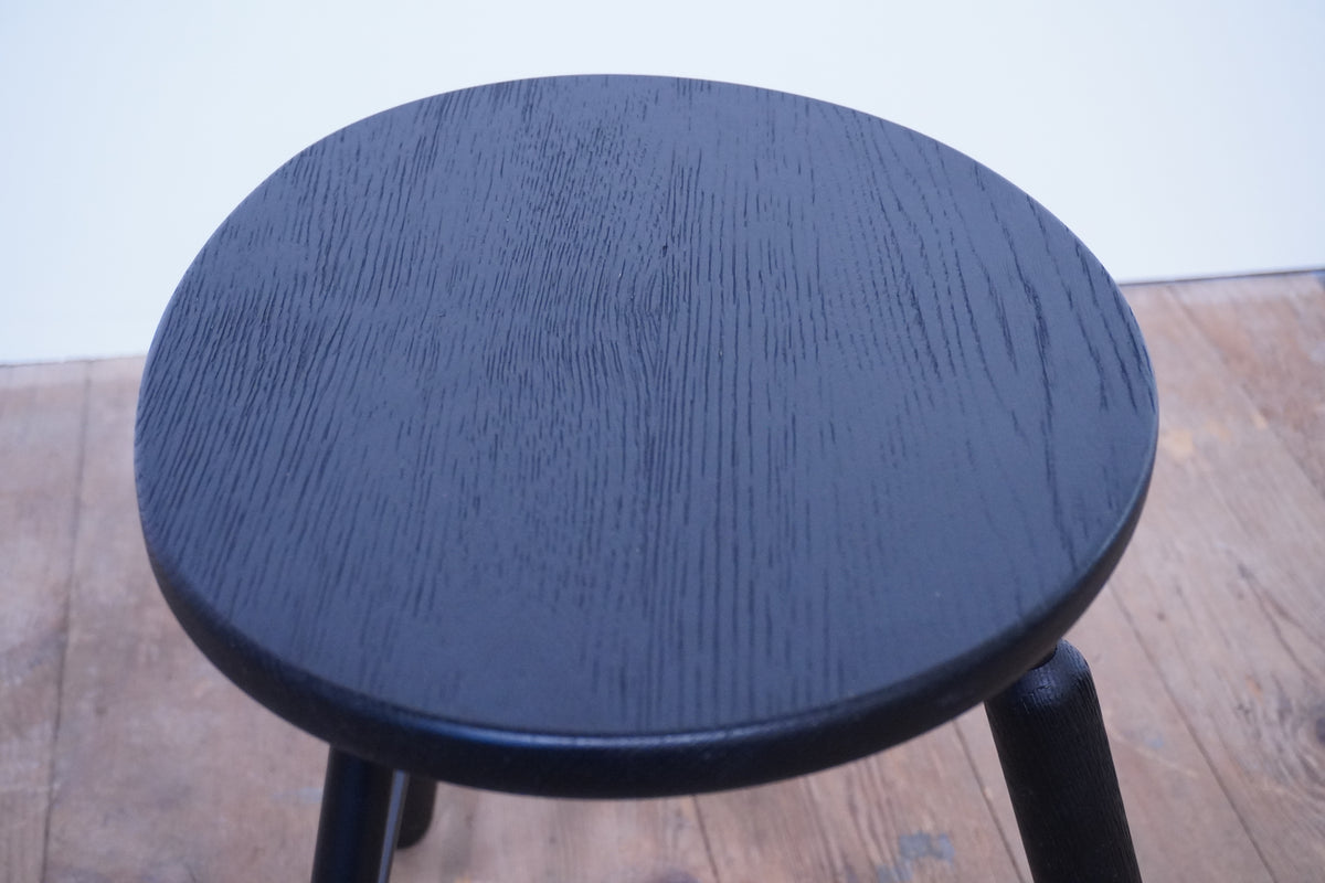&Tradition Hocker Norm NA3 Eiche schwarz